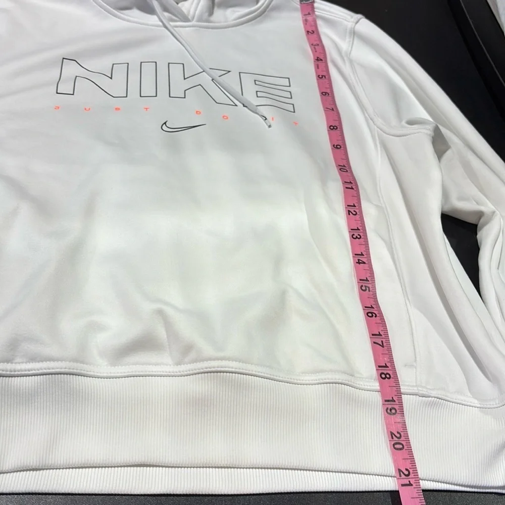 Nike Therma-Fit Training hoodie,pouch pocket fleece lined, super soft,logo